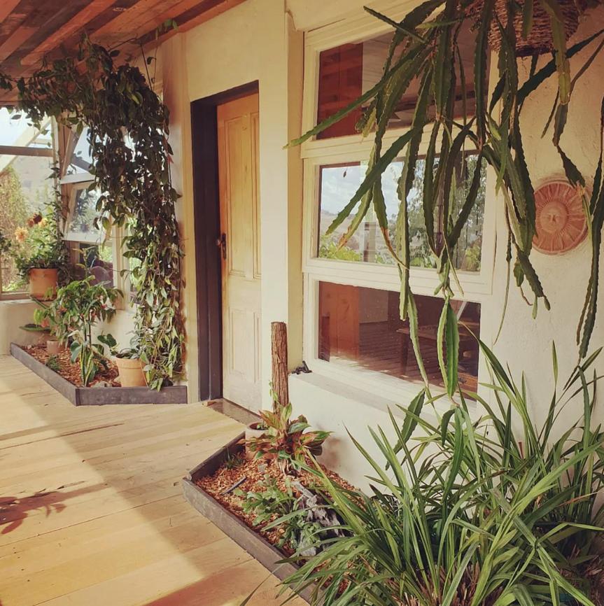 Strawbale Cottage - Wingspread Garden Strath Creek Екстер'єр фото